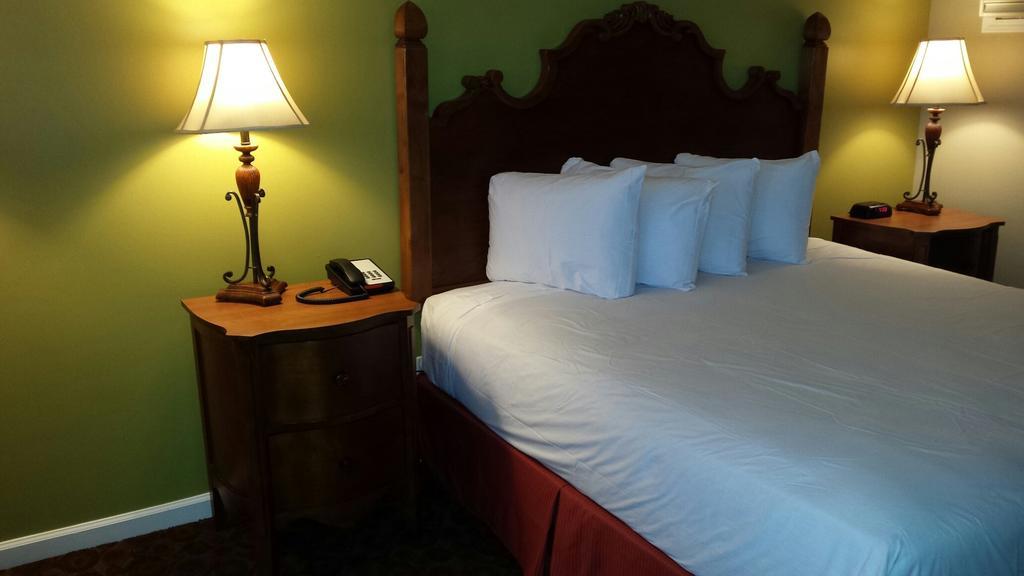 Kentucky Lake Inn Gilbertsville Habitación foto